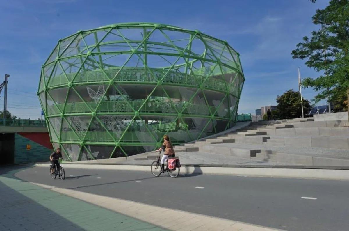 Alphen aan den Rijn Municipality – Fietsappel — photo 3