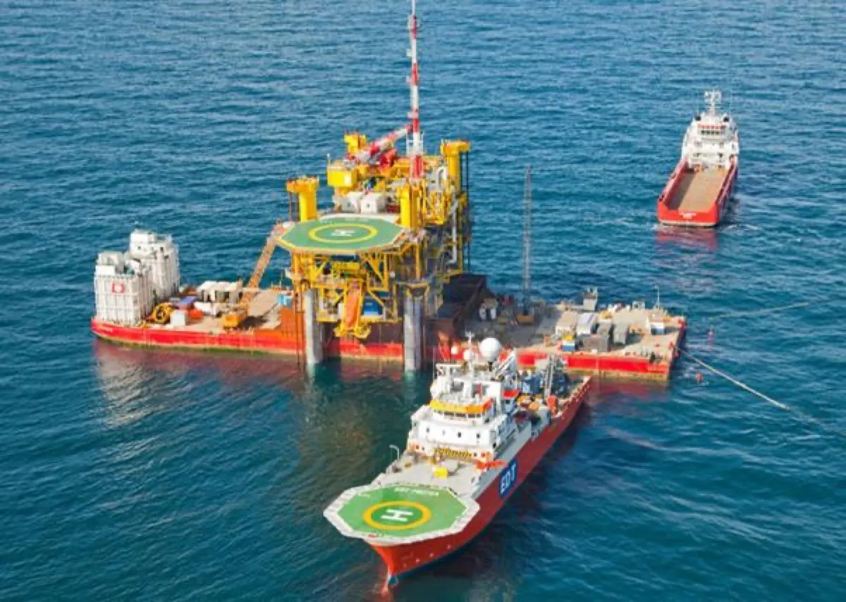 Energean – Lamda platform SIP-2 platform with suction bucket foundation — photo 1
